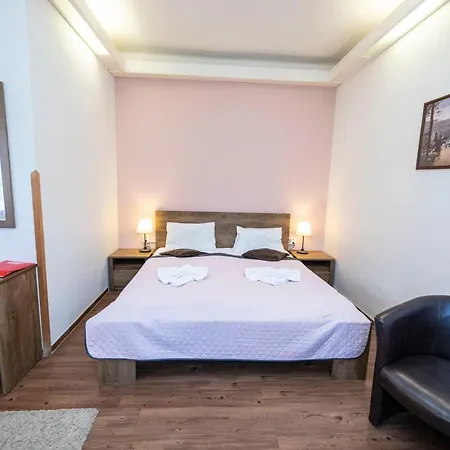 Hotel Dzban 3*